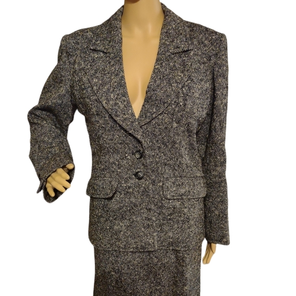 YVES SAINT LAURENT WOOL 2 PIECE DRESS SUIT - Picture 1 of 6